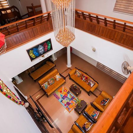 Parudeesa - Heavenly- Luxurious Palace Look-Near Cbd - Kerala - India With Breakfast Kāladi Extérieur photo