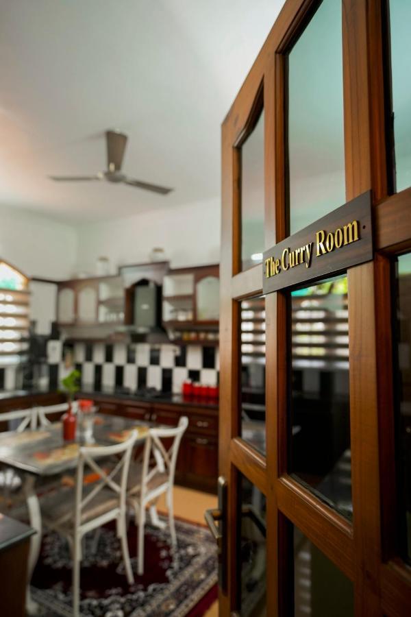 Parudeesa - Heavenly- Luxurious Palace Look-Near Cbd - Kerala - India With Breakfast Kāladi Extérieur photo