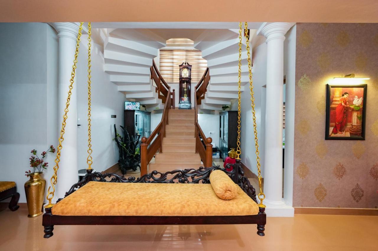 Parudeesa - Heavenly- Luxurious Palace Look-Near Cbd - Kerala - India With Breakfast Kāladi Extérieur photo