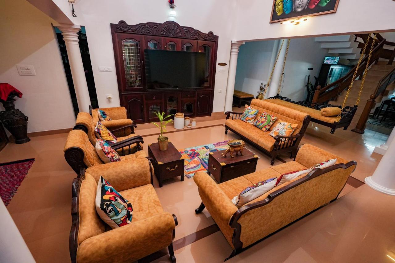 Parudeesa - Heavenly- Luxurious Palace Look-Near Cbd - Kerala - India With Breakfast Kāladi Extérieur photo