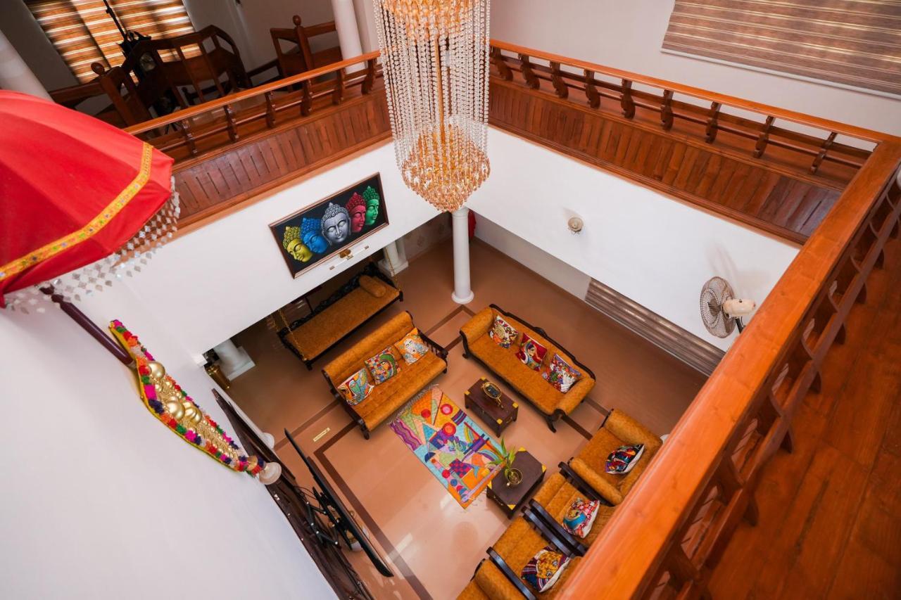 Parudeesa - Heavenly- Luxurious Palace Look-Near Cbd - Kerala - India With Breakfast Kāladi Extérieur photo
