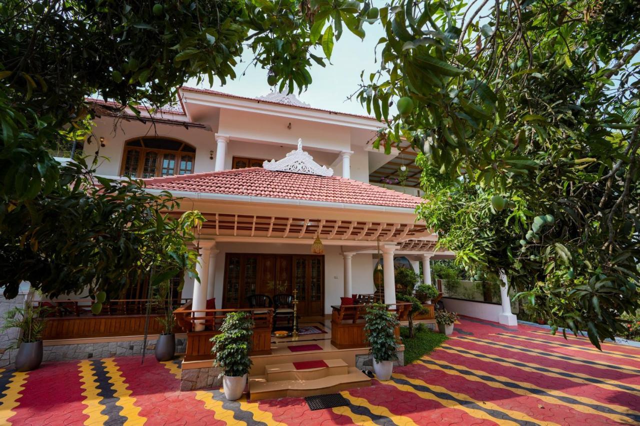 Parudeesa - Heavenly- Luxurious Palace Look-Near Cbd - Kerala - India With Breakfast Kāladi Extérieur photo