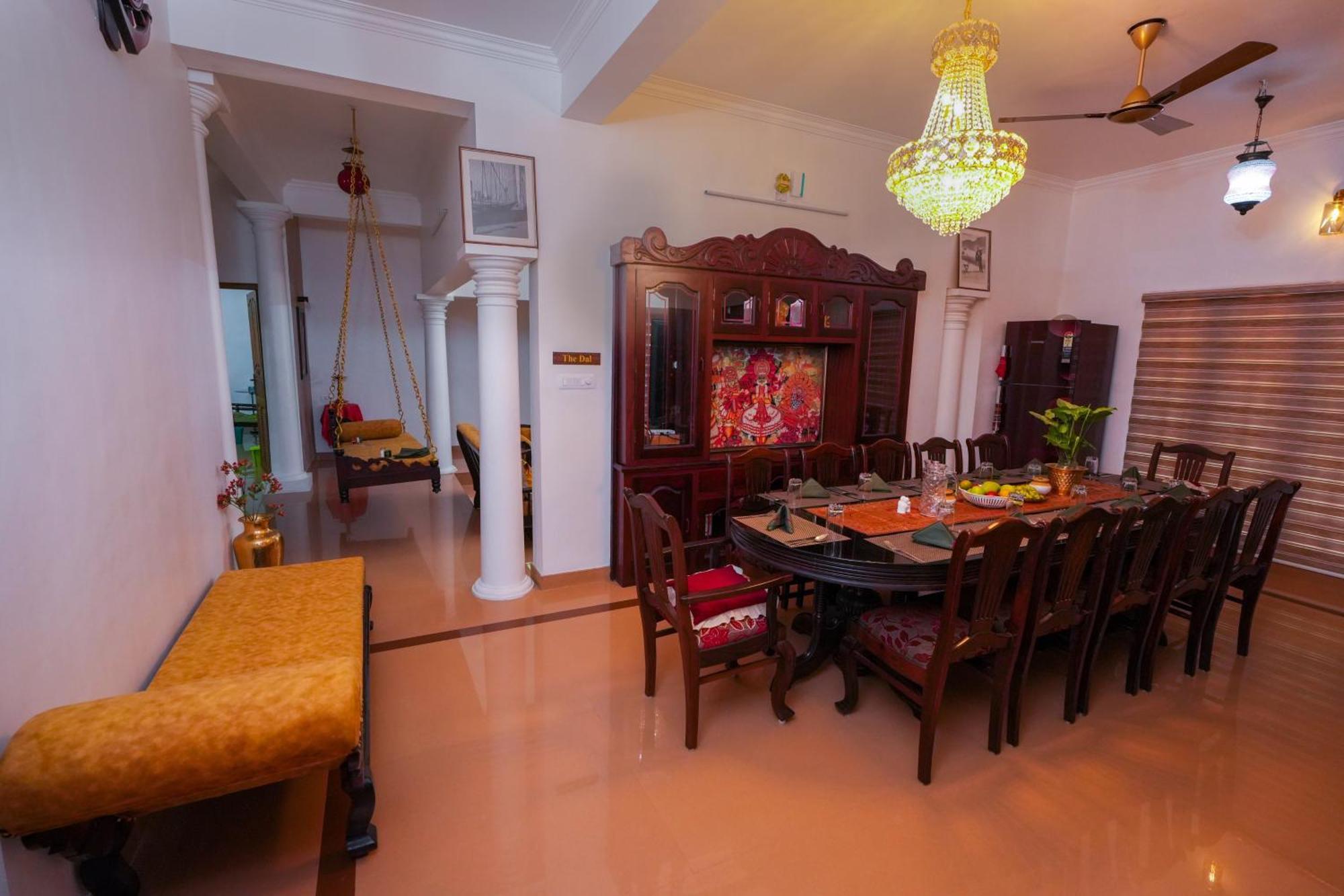 Parudeesa - Heavenly- Luxurious Palace Look-Near Cbd - Kerala - India With Breakfast Kāladi Extérieur photo