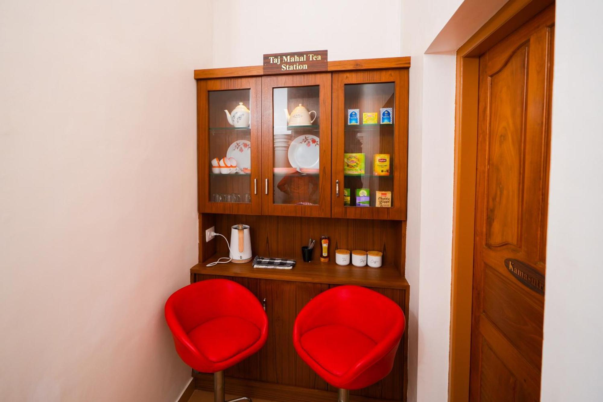 Parudeesa - Heavenly- Luxurious Palace Look-Near Cbd - Kerala - India With Breakfast Kāladi Extérieur photo