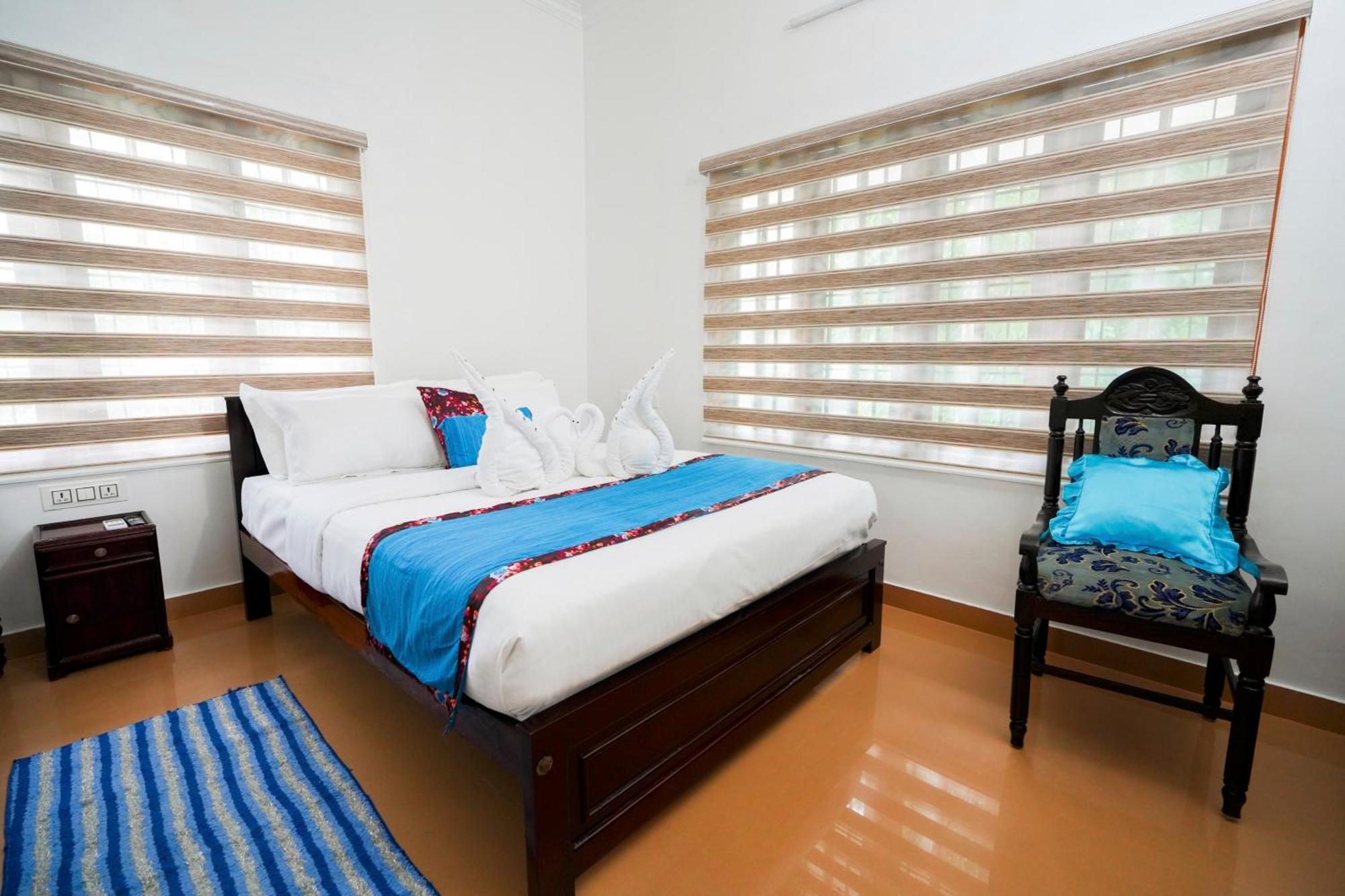 Parudeesa - Heavenly- Luxurious Palace Look-Near Cbd - Kerala - India With Breakfast Kāladi Chambre photo